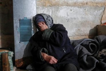 Половина трудоустроенных украинцев потеряла работу из-за войны - опрос