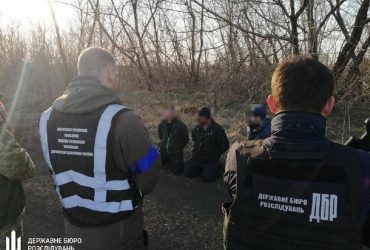 По $1,5 тисячі з кожного: на Одещині викрили схему втечі чоловіків за кордон