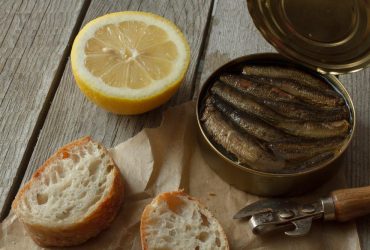 What to cook from canned fish: 4 hearty recipes