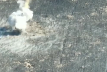 Бойцы 25-й Сичеславской бригады показали, как метким ударом уничтожили вражескую технику