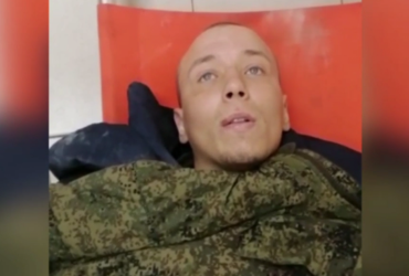 Нас отправляют сюда как мясо: командиры бросили раненого оккупанта умирать (видео)