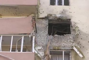 Жодного цілого вікна: окупанти вдарили з Градів по передмістю Києва (відео)