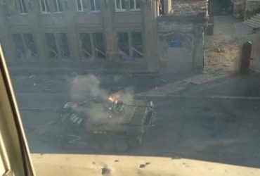 Украинские бойцы показали, как охотятся на оккупантов в Мариуполе (видео)