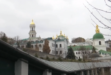 ЗМІ дізналися, що нині відбувається в Києво-Печерській Лаврі та які там настрої (відео)