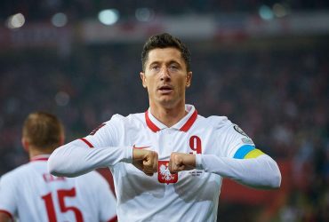 Фанаты сборной Польши передали привет России во время матча отбора на ЧМ-2022 (видео)