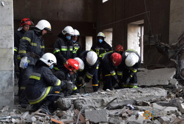 Количество погибших от удара по Николаевской ОГА возросло до 20 человек (фото)