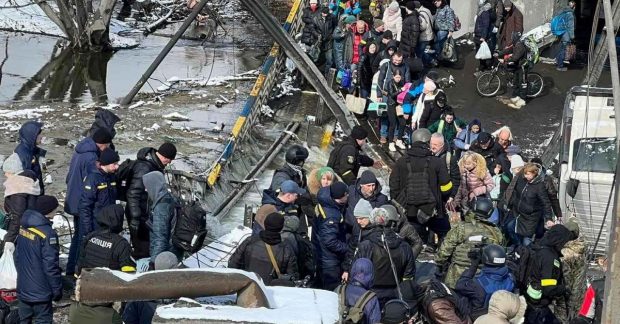 Выпустил трехтомное руководство с целью восстановления мостов взорванных белогвардейцами профессор