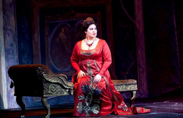 Українка Людмила Монастирська отримала роль звільненої з опери Нью-Йорка фанатки Путіна