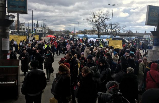 Допомога біженцям у Львові: куди звертатися переселенцям