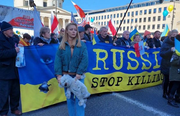 "Убивая детей – убивают нацию": Тина Кароль произнесла мощную речь на митинге в Варшаве