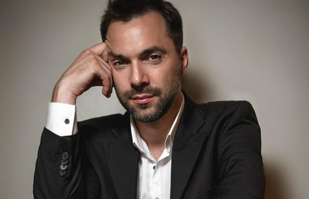 Арестович, Ким, Федоров: на ком женаты главные "краши" всех украинок (фото)