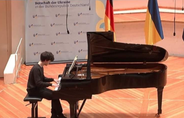 У Берліні провели благодійний концерт для України: його відкрив син гвардійця (фото)