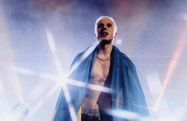 "Ракеты х*ярят по мирным людям": рэпер T-Fest покинул Россию и осудил войну в Украине