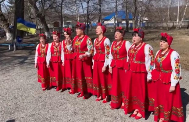 "Лісапетний батальйон" через нову пісню звернувся до Путіна: "Тебе і в бункері знайдуть"