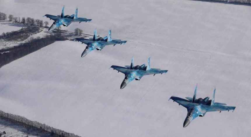 Шесть ударов авиации и вертолеты: ВСУ уничтожили пункт управления россиян на юге