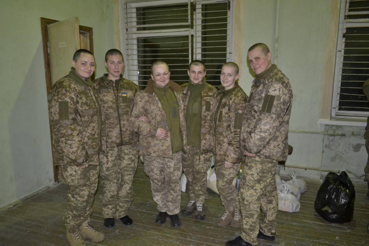 Звільнені з полону українські захисниці / фото minre.gov.ua Звільнені з полону українські захисниці / фото minre.gov.ua