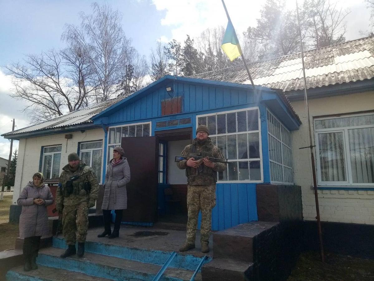 Подразделения ГПС вышли на государственный кордон Украины в Черниговской области / фото Facebook