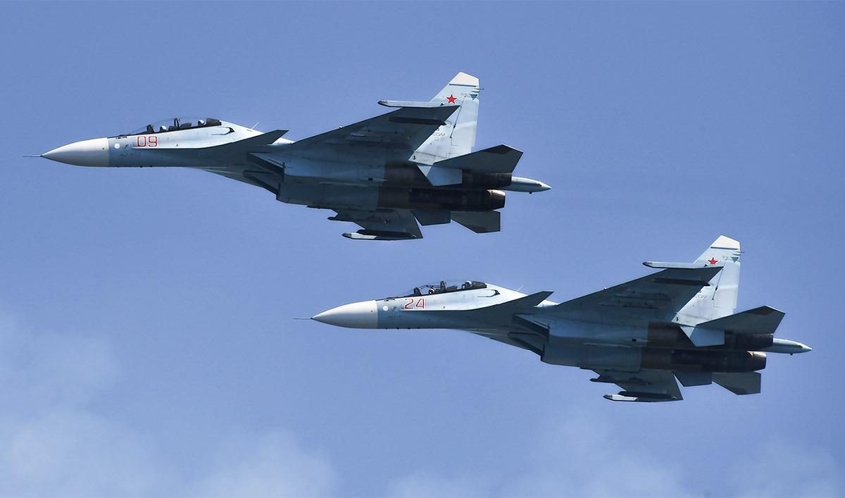 На аэродроме предположительно базировались российские самолеты Су-30 и не только / фото Минобороны РФ На аэродроме предположительно базировались российские самолеты Су-30 и не только / фото Минобороны РФ