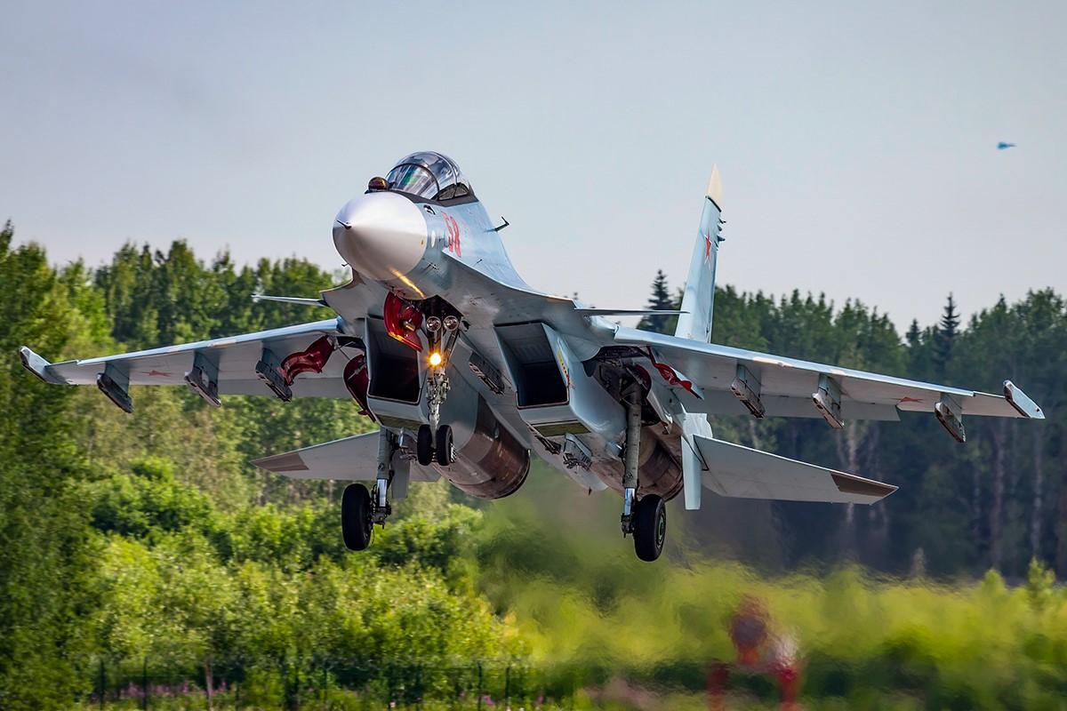 Су-30 / Минобороны Р / Facebook Су-30 / Минобороны Р / Facebook