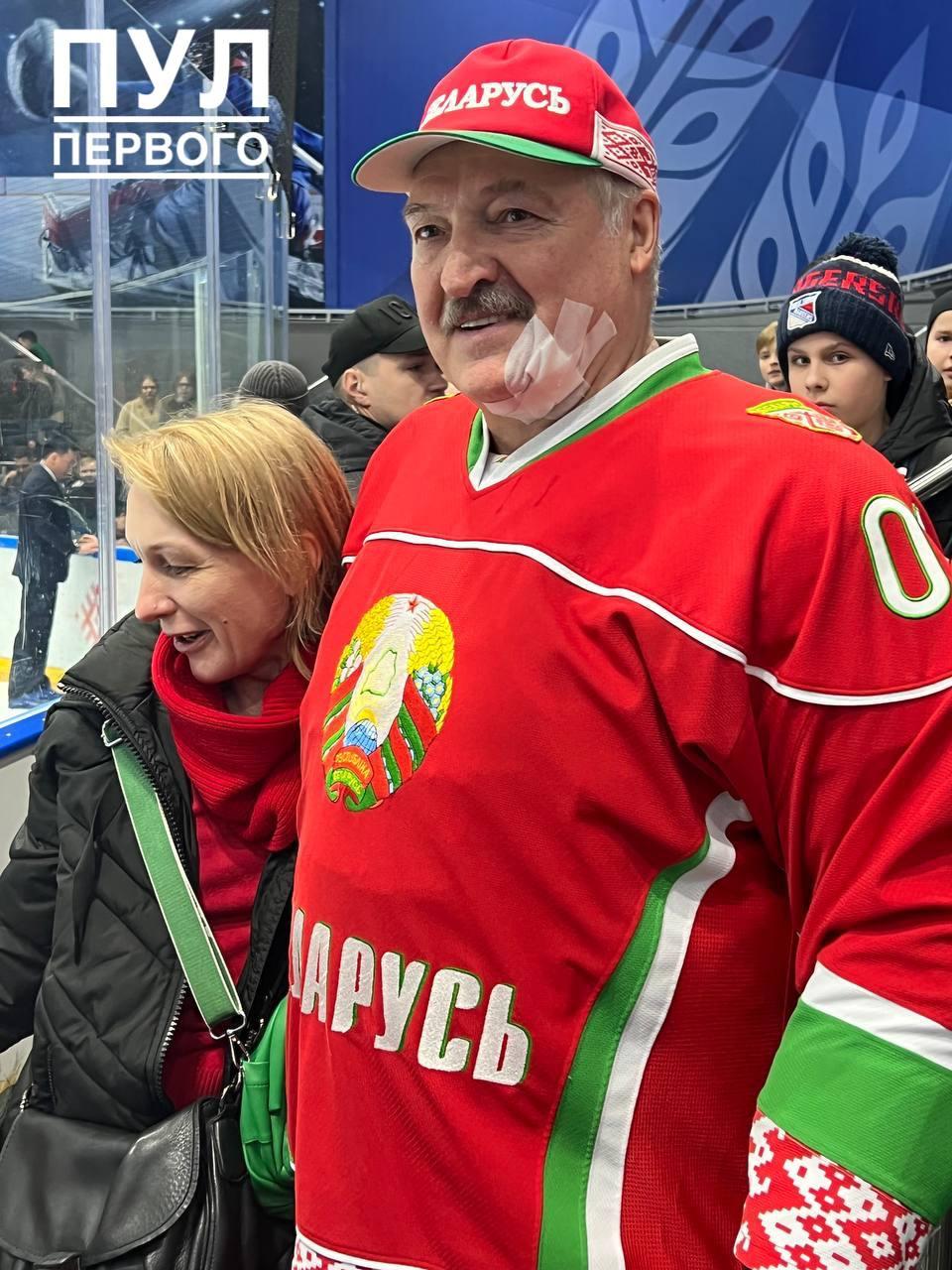 Așa a arătat Lukașenka după meciul de hochei / „Pool One”