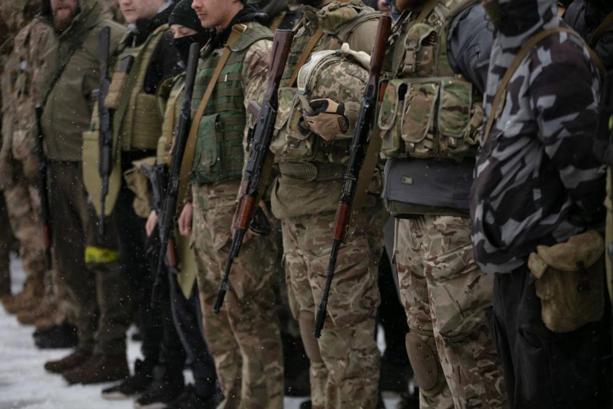Япония исключила полк «Азов» из списка террористических организаций
