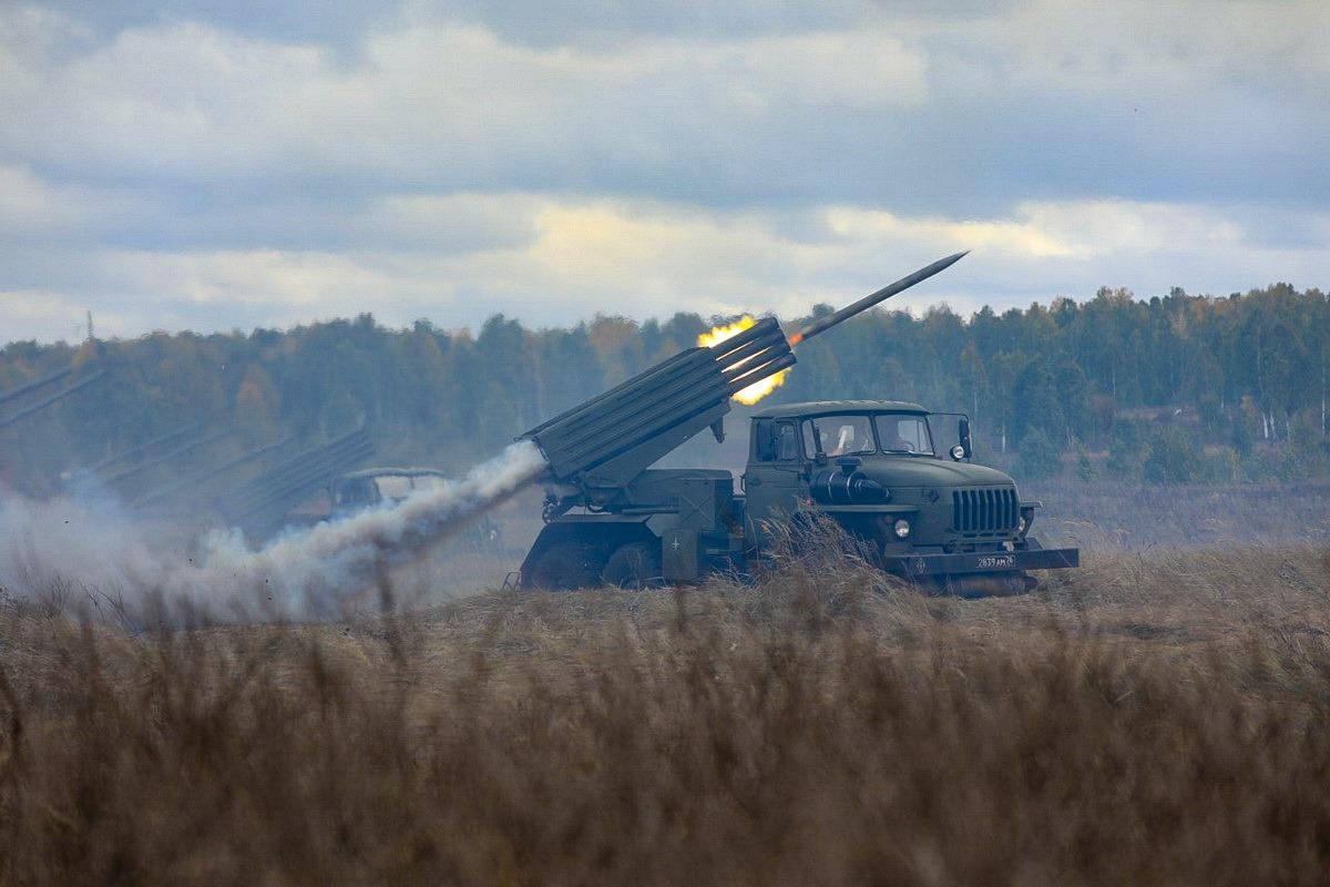 The Russians hit the peaceful Ukrainian settlements from the MLRS 