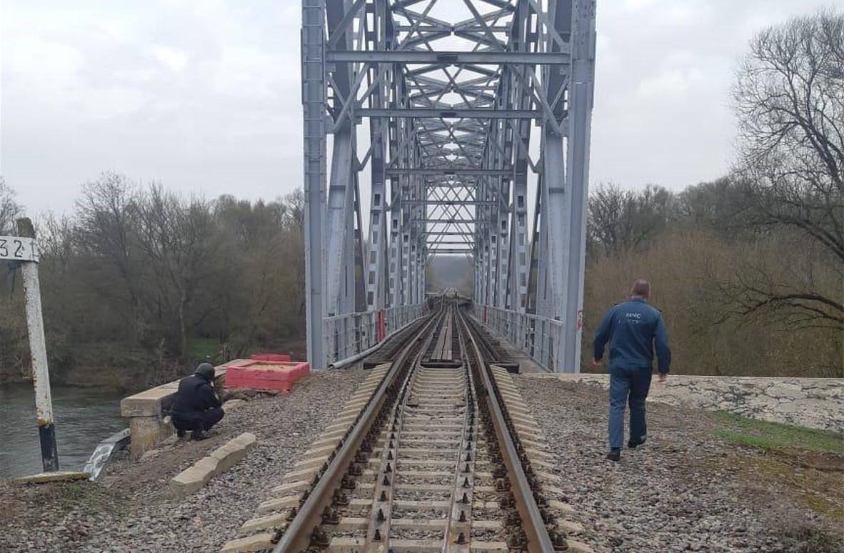 В Белгороде заявили о повреждении железной дороги на границе с Украиной/фото Telegram/Вячеслав Гладков В Белгороде заявили о повреждении железной дороги на границе с Украиной/фото Telegram/Вячеслав Гладков