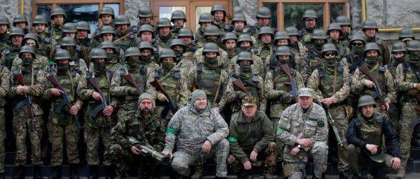 Бойцы получили каски и бронежилеты Бойцы получили каски и бронежилеты