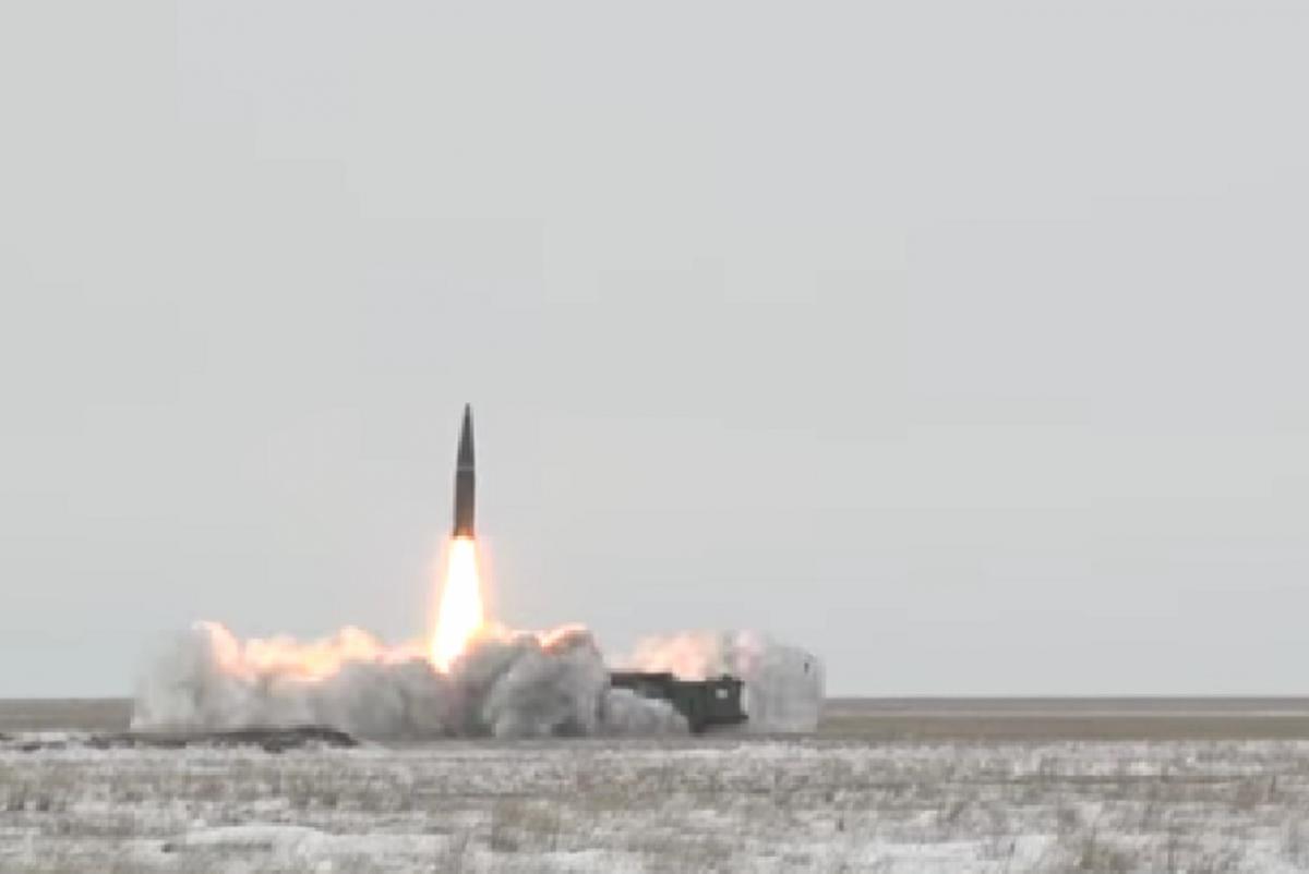 Россия запускает по территории Украины советские ракеты / скриншот