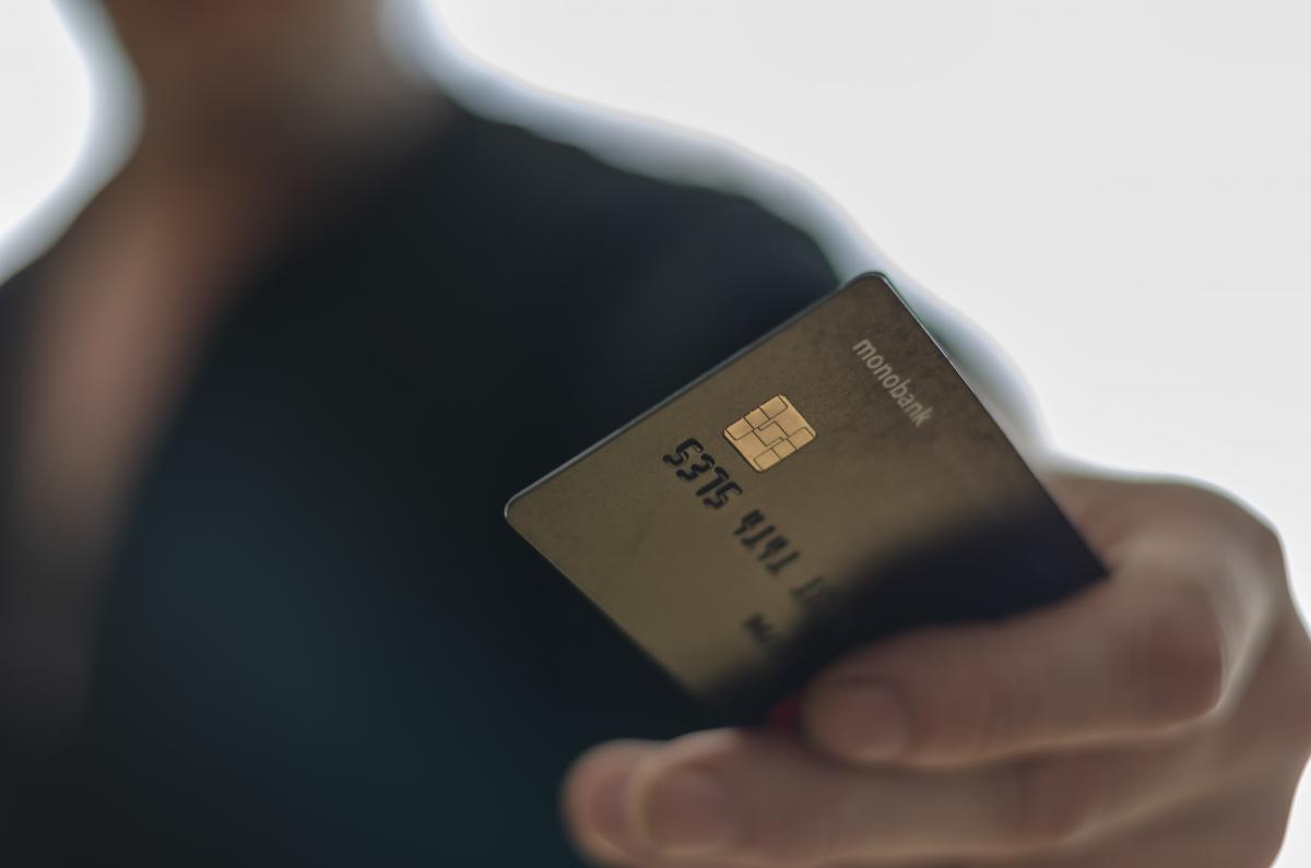 Гороховский отметил, что комиссии за пополнение карт Monobank в терминалах нет / фото ua.depositphotos.com Гороховский отметил, что комиссии за пополнение карт Monobank в терминалах нет / фото ua.depositphotos.com