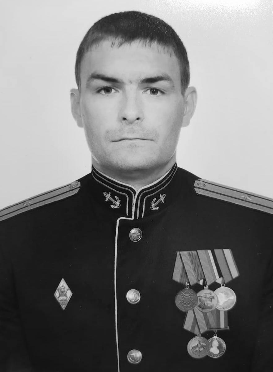 У Криму повідомили про загибель "в бою" командира десантного корабля / фото t.me/razvozhaev У Криму повідомили про загибель "в бою" командира десантного корабля / фото t.me/razvozhaev