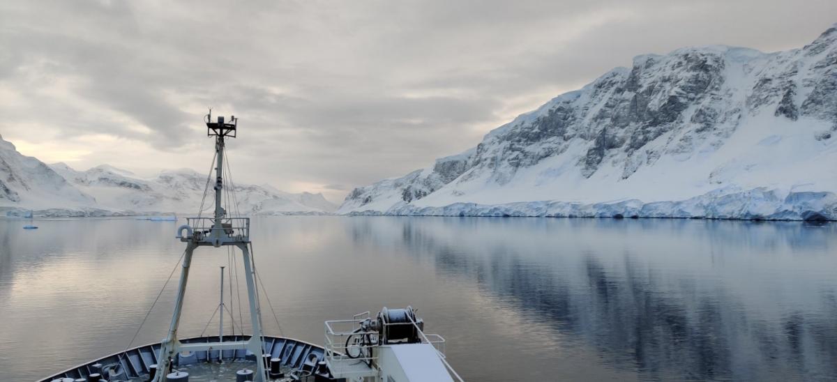 Полярники показали снежную красоту Антарктиды / фото НАНЦ