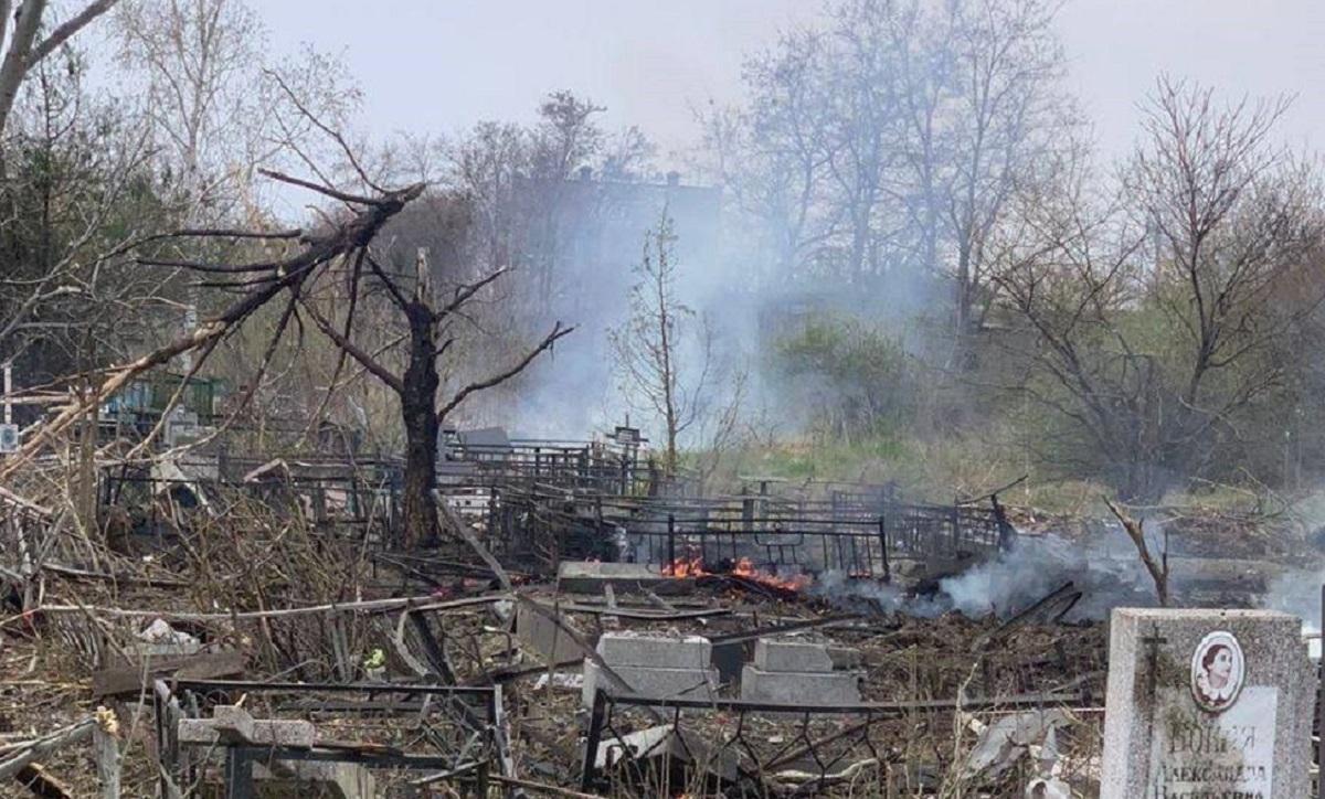 The invaders destroyed a square kilometer of the cemetery in Odessa / photo Odessa City Council