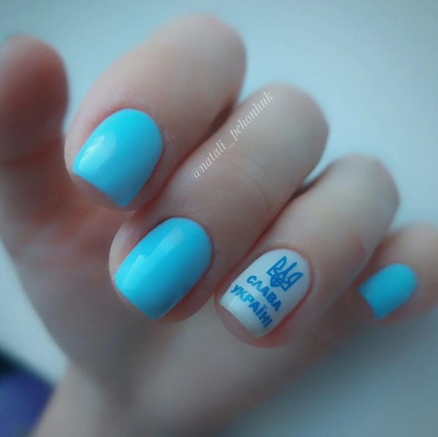 Идеи патриотичного маникюра / Фото - instagram.com Идеи патриотичного маникюра / Фото - instagram.com