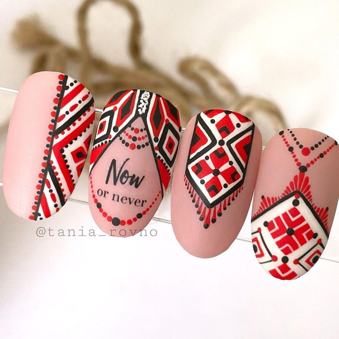 Ідеї патріотичного манікюру / Фото - instagram.com