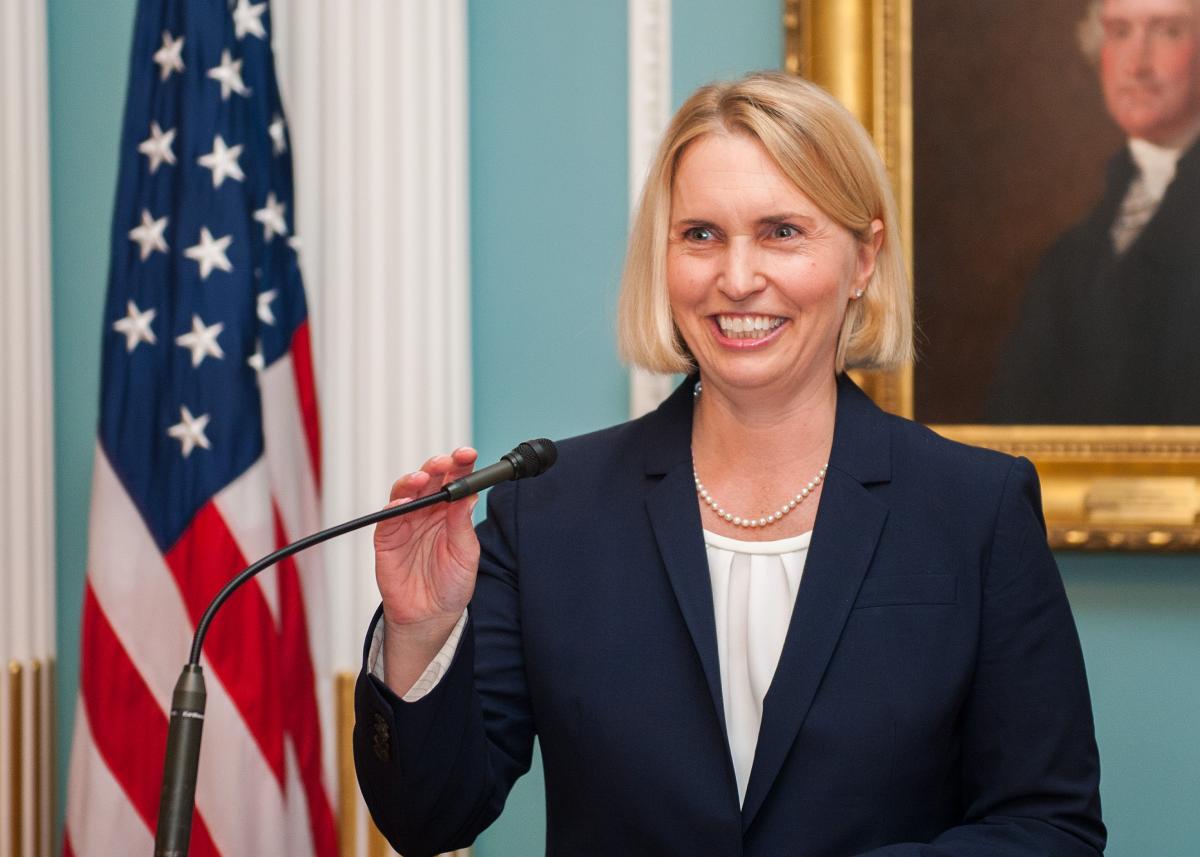 Посол США заявила про повну підтримку України \ фото U.S. Embassy in Slovakia Посол США заявила про повну підтримку України \ фото U.S. Embassy in Slovakia