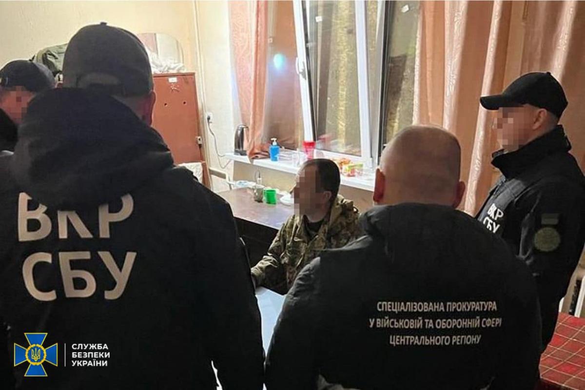 Предателю грозит 15 лет тюрьмы или пожизненное / фото facebook.com/ssu.zhytomyr Предателю грозит 15 лет тюрьмы или пожизненное / фото facebook.com/ssu.zhytomyr
