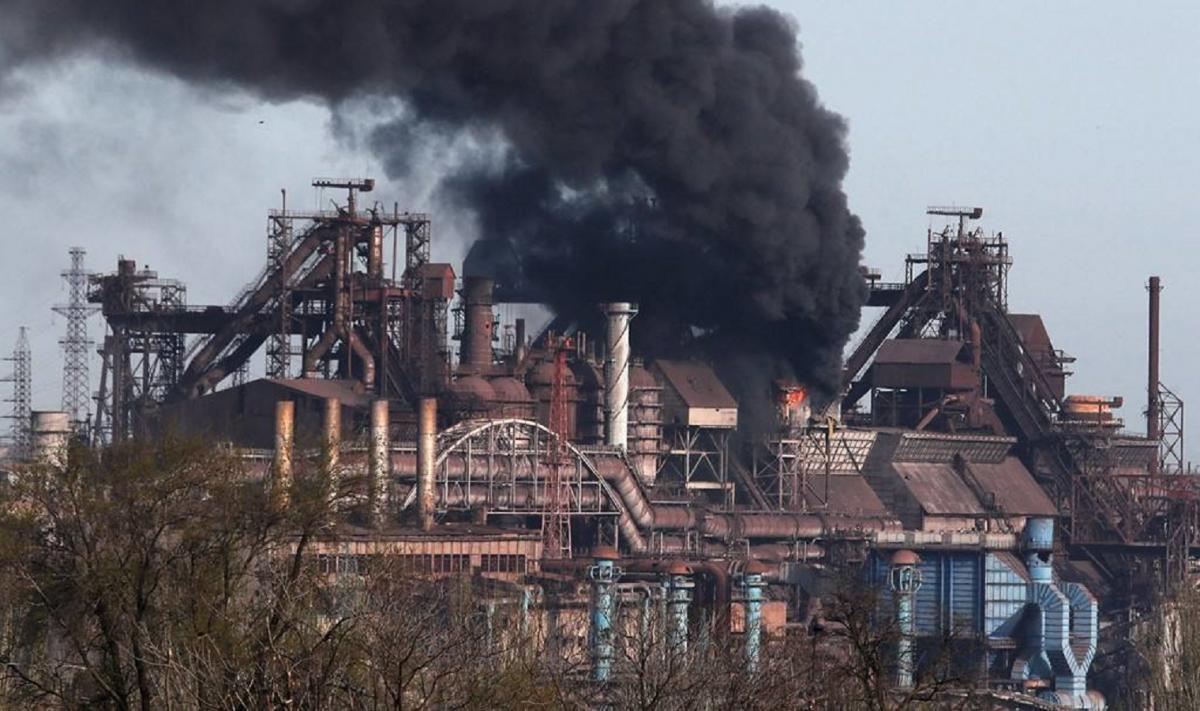 Росіяни вирішили облаштувати атракціон "Доменна піч" на місці заводу / фото t.me/polkazov Росіяни вирішили облаштувати атракціон "Доменна піч" на місці заводу / фото t.me/polkazov