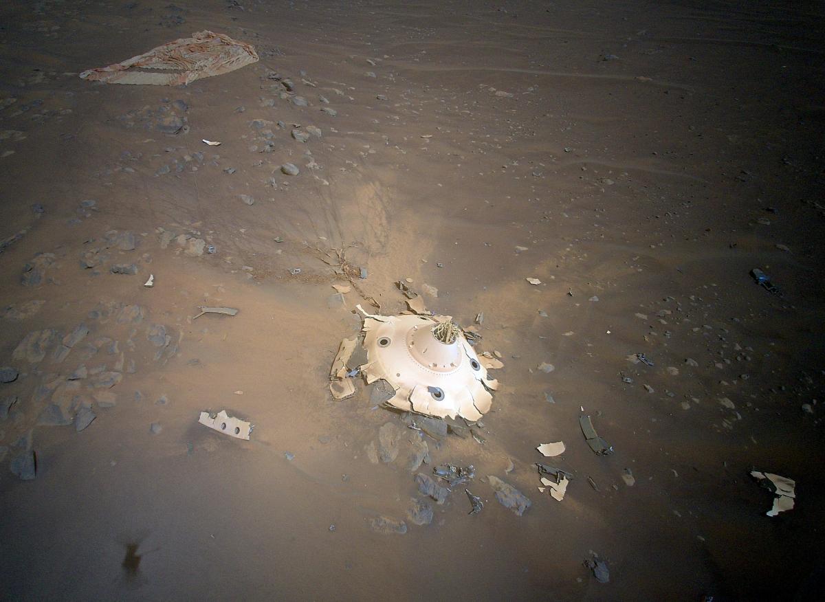 Ученые получили новые снимки с поверхности Марса / фото NASA JPL