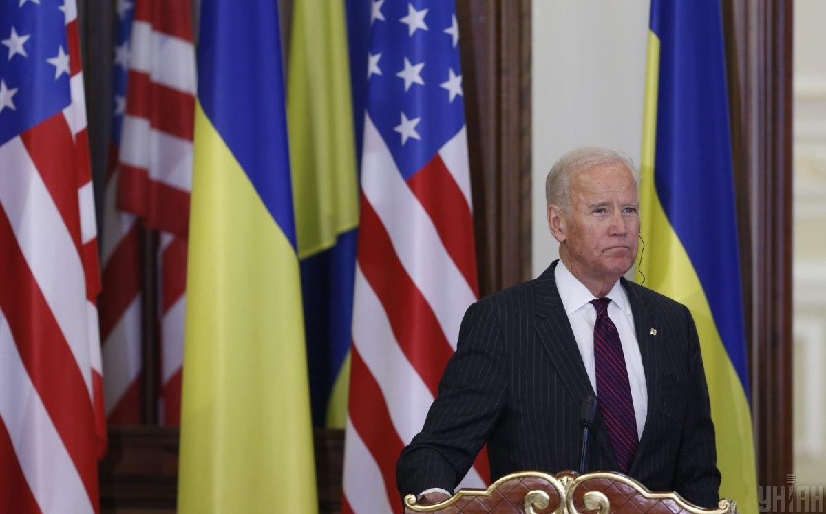 8 июля 2022 года президент США Джо Байден подписал новый пакет военной помощи Украине на 400 миллионов долларов / фото УНИАН, Владимир Гонтар 8 июля 2022 года президент США Джо Байден подписал новый пакет военной помощи Украине на 400 миллионов долларов / фото УНИАН, Владимир Гонтар
