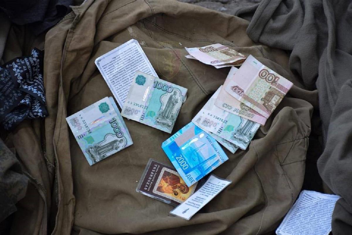 Окупанти мали з собою православні іконки та обереги / фото t.me/tvoy_region13