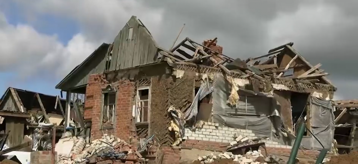 В Минобороны показали разрушенное село на Харьковщине / фото Скрин видео В Минобороны показали разрушенное село на Харьковщине / фото Скрин видео