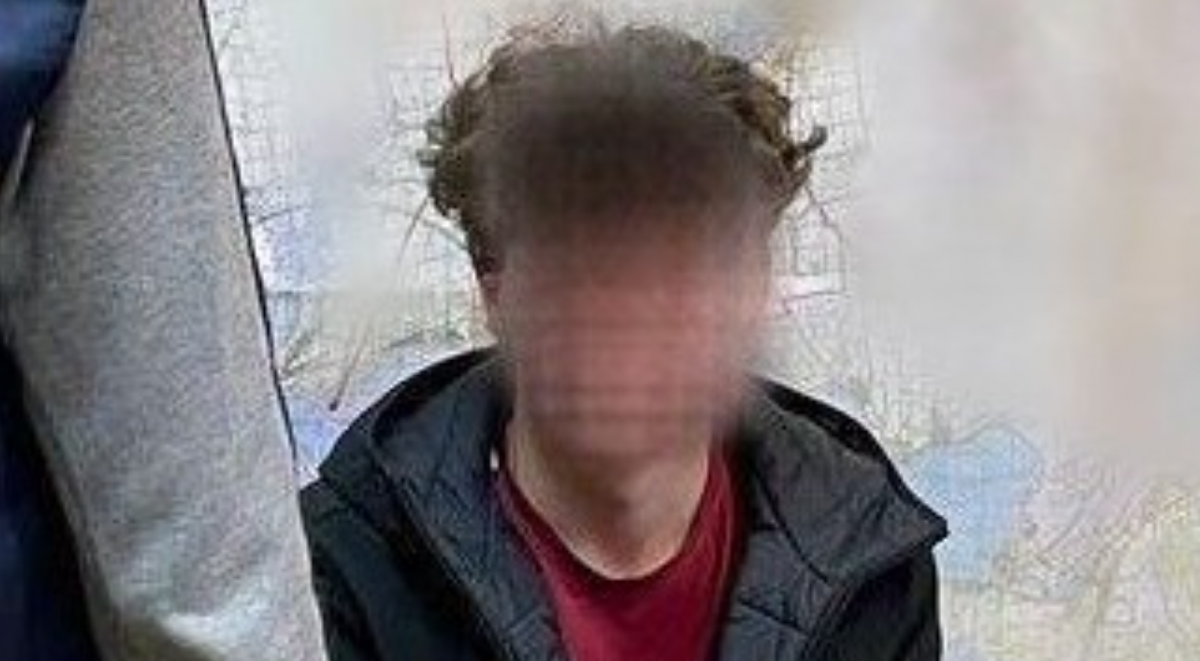 Мужчина сообщал россиянам точные координаты расположения Вооруженных сил / фото СБУ Мужчина сообщал россиянам точные координаты расположения Вооруженных сил / фото СБУ