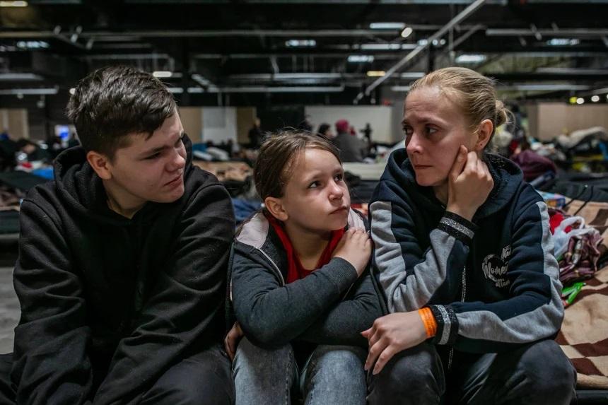 Перебування біженців у центрі стало менш комфортним / фото NBC News Перебування біженців у центрі стало менш комфортним / фото NBC News