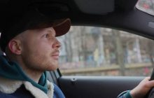 Влад Дарвин написал новую песню, чтобы собрать средства на бронежилеты военным