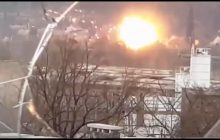 Украинские воины уничтожили вражеский БТР (видео)