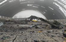 Пілот "Мрії" побував в Гостомелі та розповів, чи можна відновити легендарний літак (відео)