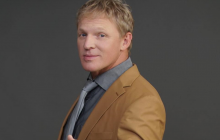 "На двох стільцях": актора "Дизель шоу" звинуватили в лукавстві, він видалив фото обстріляного будинку