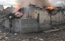 Нова атака окупантів на житловий фонд: у Рубіжному палали будинки, людей завалило (фото)