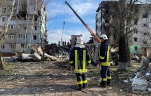 Найзруйнованіше місто Київщини: у Бородянці з-під завалів почали діставати тіла загиблих